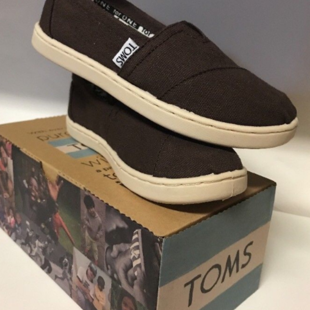 TOMS Youth Classics Chocolate Canvas Shoes Kids Ne - Picture 4 of 5
